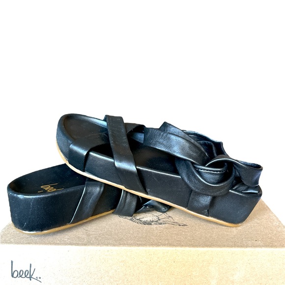 Leather new beek sandals in box with protection bag. - Picture 2 of 3